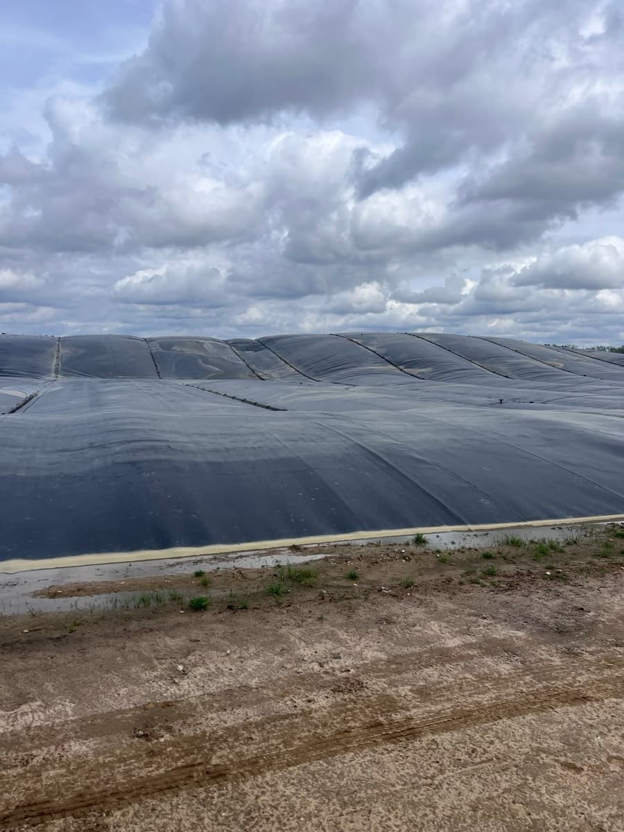 Lagoon subgrade preparation and grading